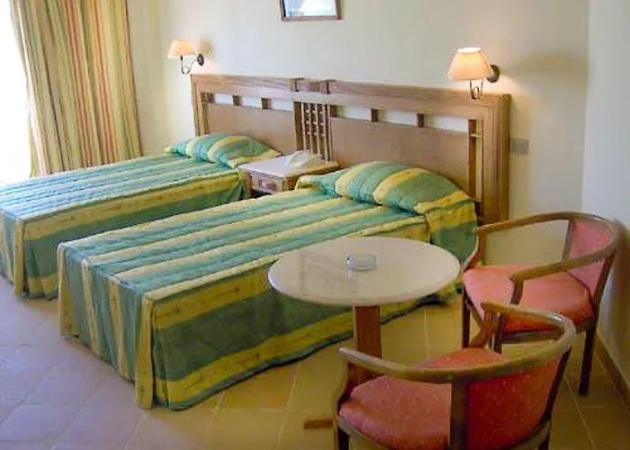 Üdülőközpont Elaria 4*